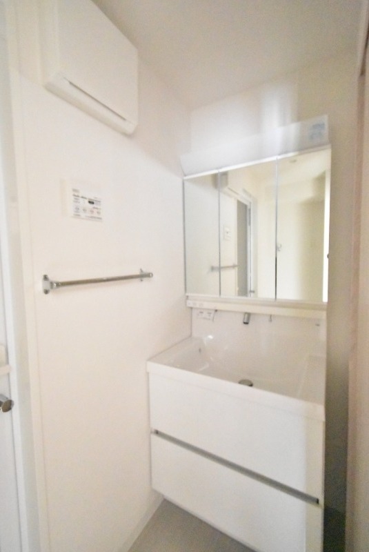 ��ʌ�����s�˒˓��P���ڂ̃}���V�����̐��ʏ�