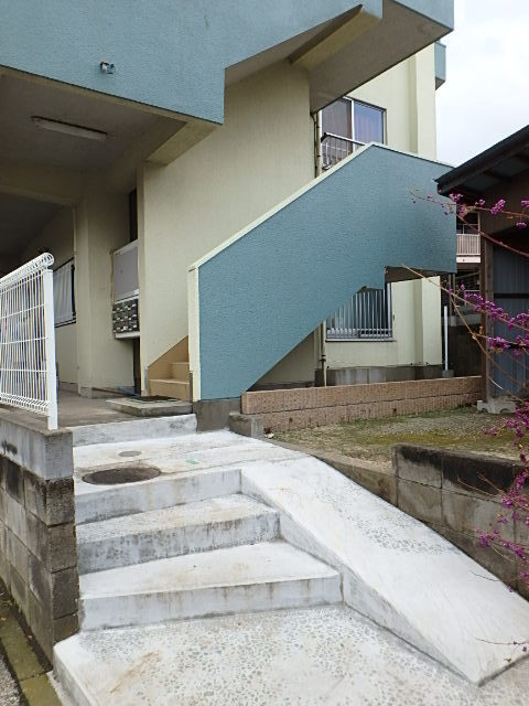 ��ʌ��������܎s������厚�쒆�ۂ̃}���V�����̃G���g�����X