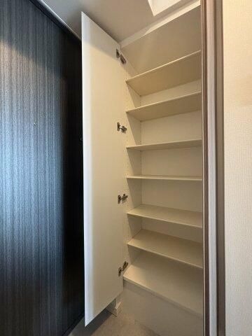 ��ʌ������s�V�����W���ڂ̃}���V�����̌���