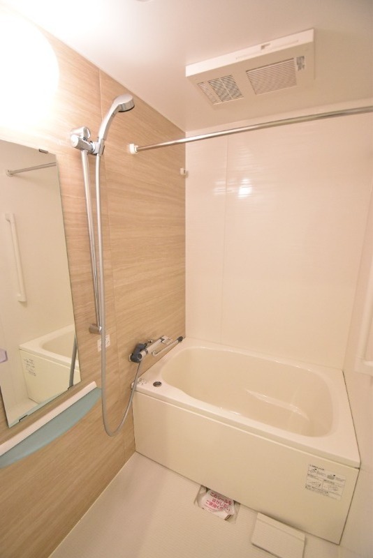 ��ʌ��������܎s�΋�厚���̃}���V�����̃o�X