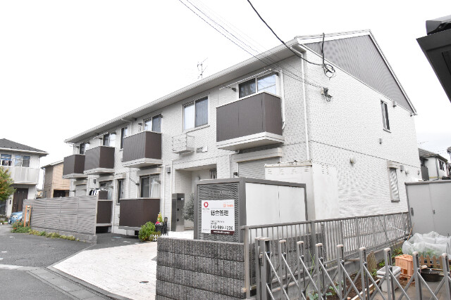 ��ʌ������s������102-1�̃A�p�[�g�̌����O��