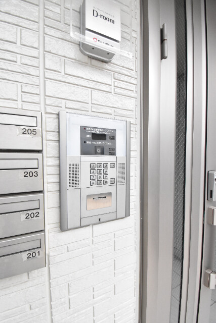 ��ʌ������s�������̃A�p�[�g�̂��̑�