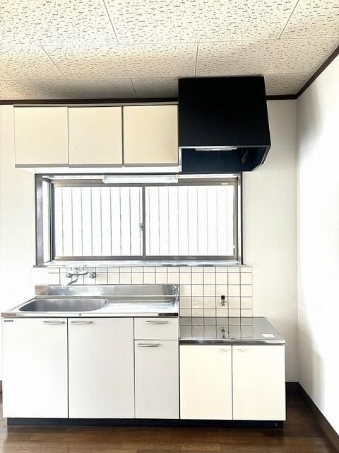 ��ʌ��������܎s�������a�c���Q���ڂ̈�ˌ��ẴL�b�`��