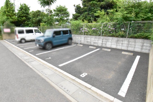 ��ʌ��������܎s�΋�厚���̃}���V�����̒��ԏ�