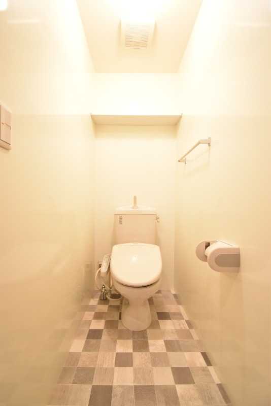 ��ʌ������s�������̃A�p�[�g�̃g�C��