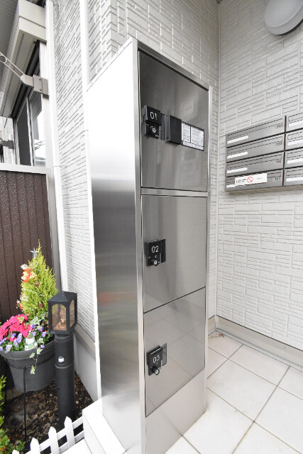 ��ʌ������s�������̃A�p�[�g�̂��̑�