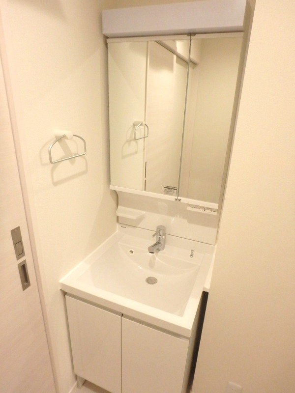 ��ʌ��������܎s������厚�쒆��̃}���V�����̐��ʏ�