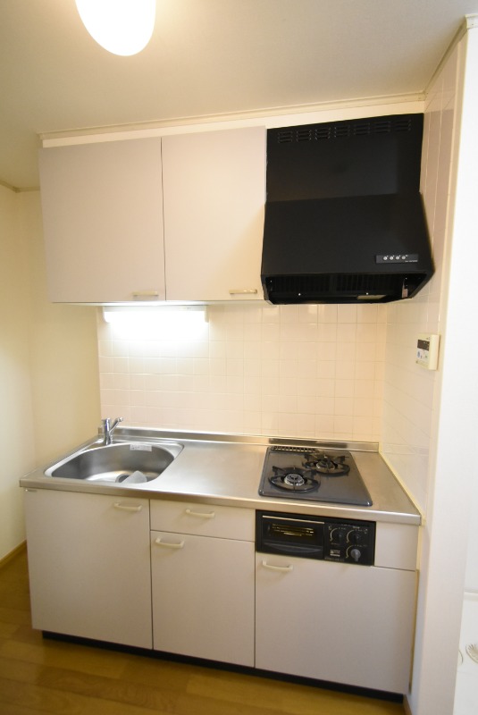 ��ʌ��@�c�s���U���ڂ̃A�p�[�g�̃L�b�`��