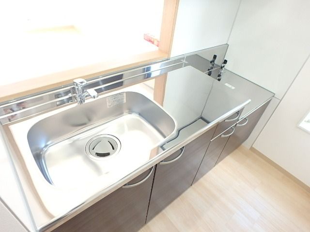 ��ʌ��������܎s��{��O���Q���ڂ̃}���V�����̃L�b�`��