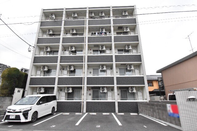 ��ʌ��������܎s��{��O���Q����889-2�̃}���V�����̌����O��