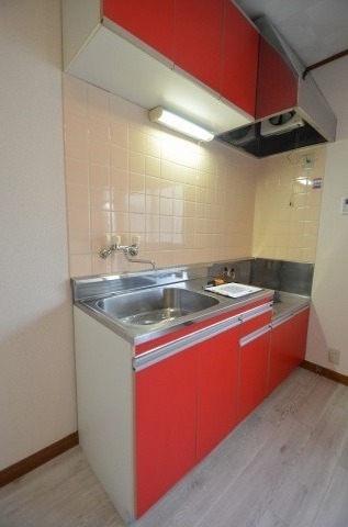 ��ʌ�����s�x�m���P���ڂ̃A�p�[�g�̃L�b�`��