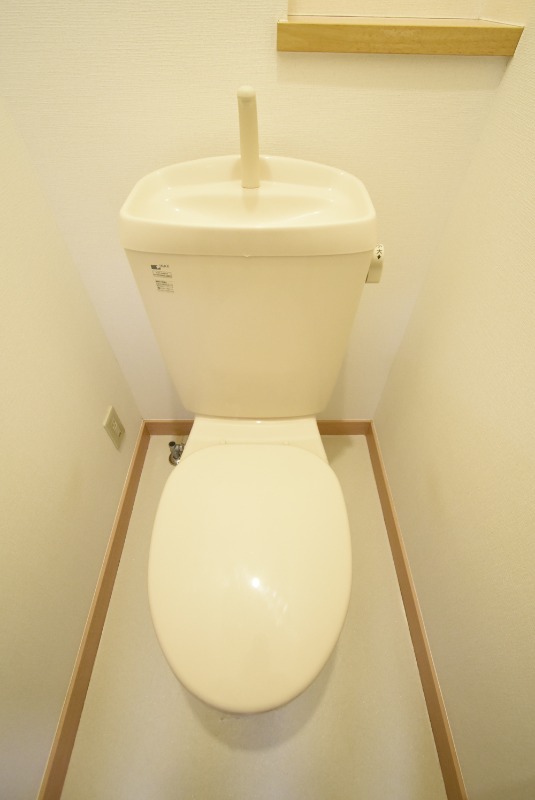 ��ʌ��@�c�s���U���ڂ̃A�p�[�g�̃g�C��