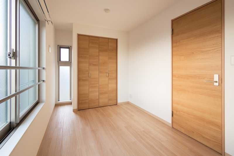 ��ʌ��������܎s��{��O���Q���ڂ̃}���V�����̂��̑������E�X�y�[�X