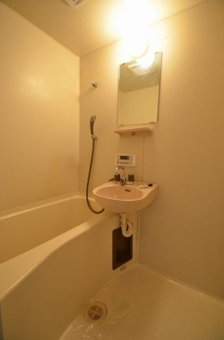 ��ʌ�����s�x�m���P���ڂ̃A�p�[�g�̐��ʏ�