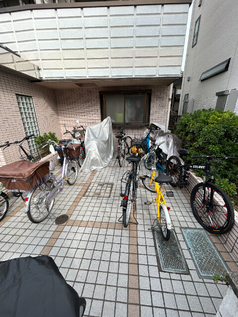 ��ʌ��������܎s�k��听���S���ڂ̃}���V�����̒��ԏ�