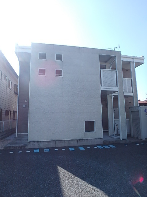 ��ʌ��������܎s��{��O���S����329-2�̃}���V�����̌����O��