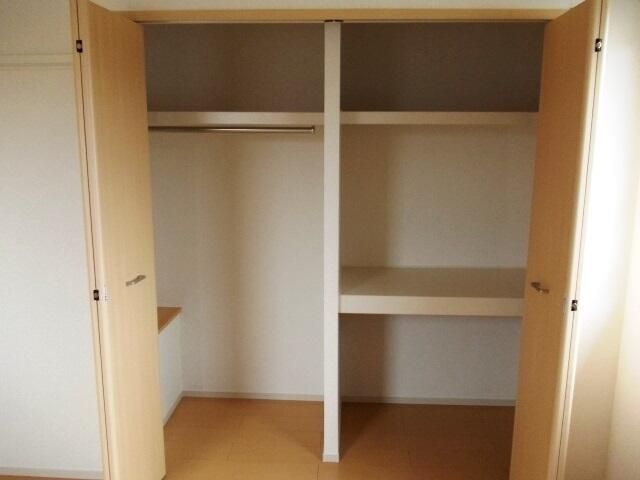 ��ʌ�����s�厚�����̃A�p�[�g�̂��̑��ݔ�