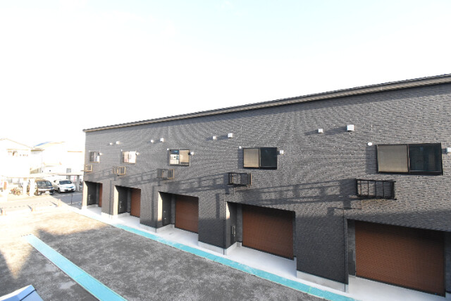 ��ʌ�����s�厚�v���q��V�c22-1�̃A�p�[�g�̌����O��