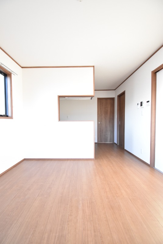 ��ʌ�����s�厚�v���q��V�c�̃A�p�[�g�̋��ԁE���r���O