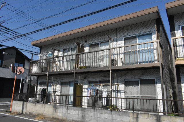 ��ʌ��������܎s�k����i���Q���ڂ̃A�p�[�g�̌����O��