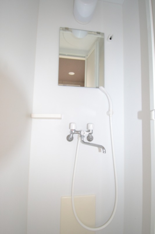 ��ʌ��������܎s��������u�Q���ڂ̃A�p�[�g�̃o�X