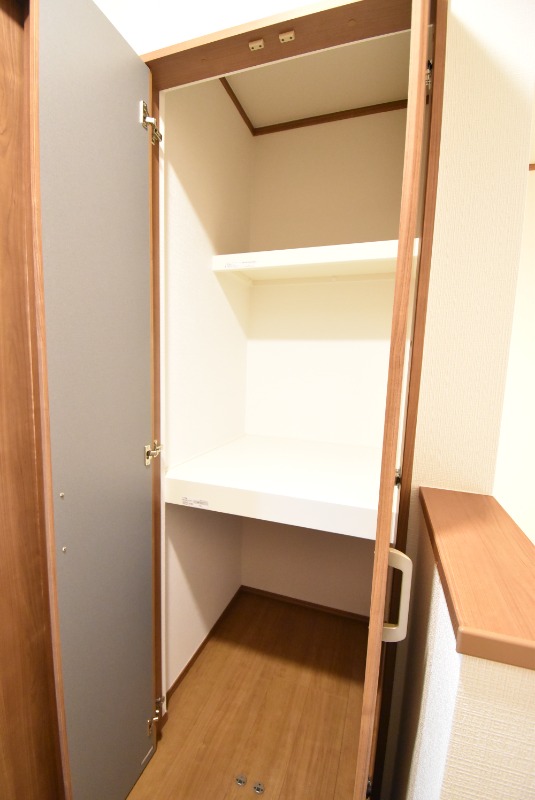 ��ʌ�����s�厚�v���q��V�c�̃A�p�[�g�̎��[