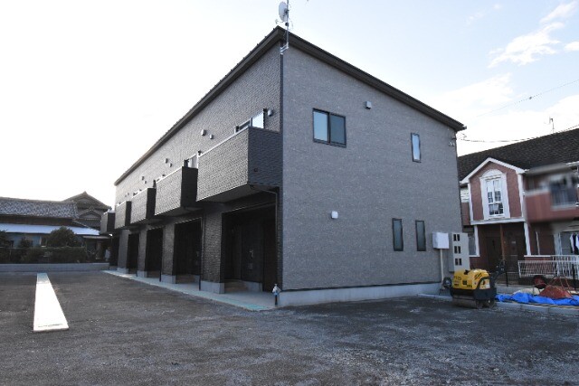 ��ʌ�����s�厚�v���q��V�c22-1�̃A�p�[�g�̌����O��