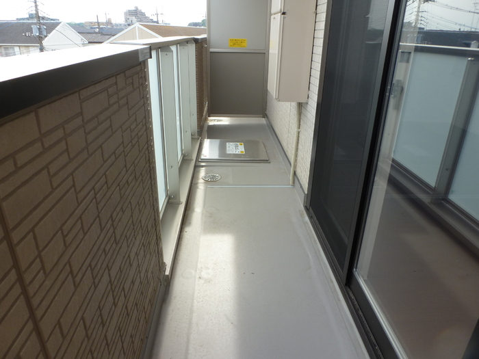 ��ʌ�����s�厚�ؑ]�C�̃A�p�[�g�̃o���R�j�[