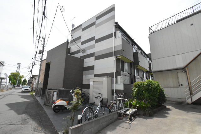 ��ʌ��������܎s�k����i���R����362-1�̃A�p�[�g�̌����O��