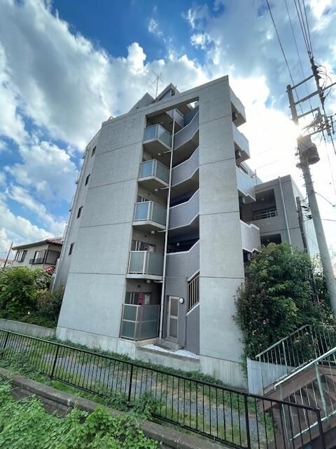 ��ʌ��������܎s��{����ؒ��S���ڂ̃}���V�����̌����O��