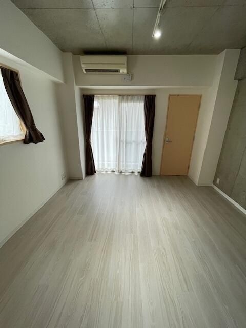 ��ʌ��������܎s��{����ؒ��S���ڂ̃}���V�����̋��ԁE���r���O