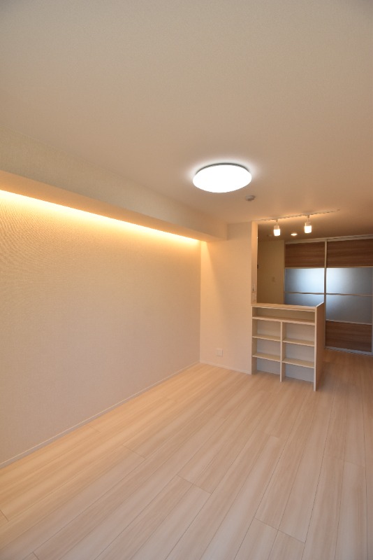 ��ʌ��������܎s����厚�w��̃A�p�[�g�̋����E���r���O