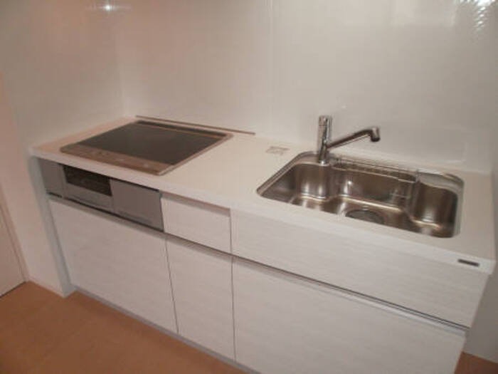 ��ʌ��������܎s�k�擌�听���Q���ڂ̃A�p�[�g�̃L�b�`��