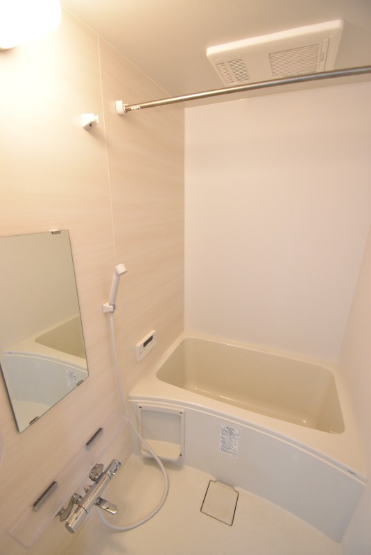 ��ʌ�����s������S���ڂ̃A�p�[�g�̃o�X