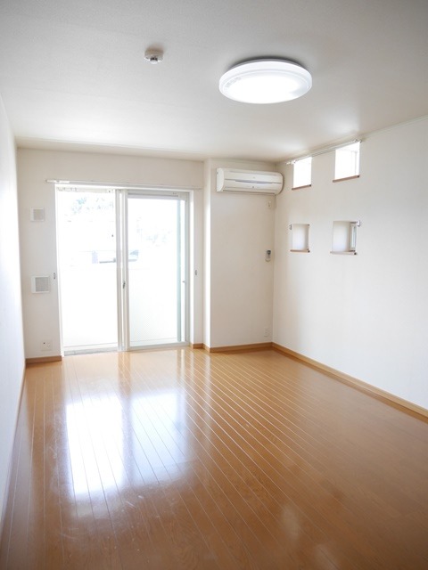 ��ʌ��k�����S�ɓޒ����h��R���ڂ̃A�p�[�g�̂��̑������E�X�y�[�X