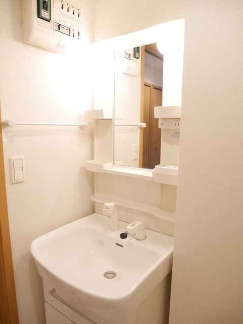 ��ʌ��k�����S�ɓޒ����h��R���ڂ̃A�p�[�g�̐��ʏ�