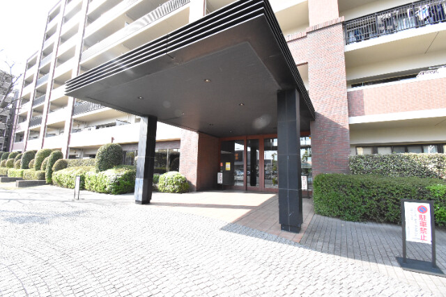 ��ʌ��z�J�s�厚�����̃}���V�����̃G���g�����X