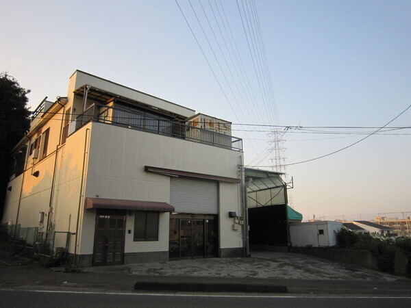 ��ʌ��������܎s�΋�厚���3117-10�̃A�p�[�g�̌����O��