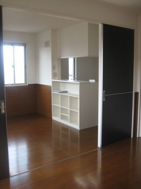 ��ʌ��������܎s�΋擹�c�y�Q���ڂ̃A�p�[�g�̋��ԁE���r���O