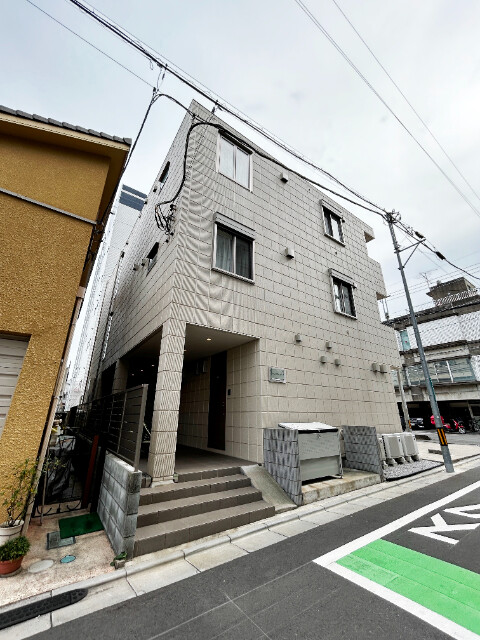 ��ʌ��������܎s�Y�a���ՂV���ڂ̃}���V�����̃G���g�����X