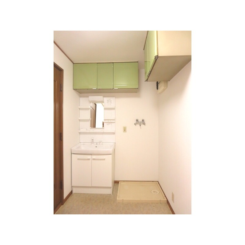 ��ʌ��������܎s�΋�厚���̃A�p�[�g�̐��ʏ�