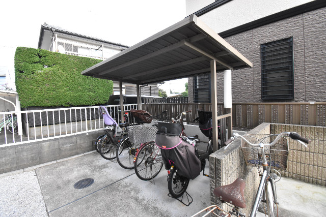 ��ʌ��������܎s�΋擹�c�y�Q���ڂ̃A�p�[�g�̂��̑�