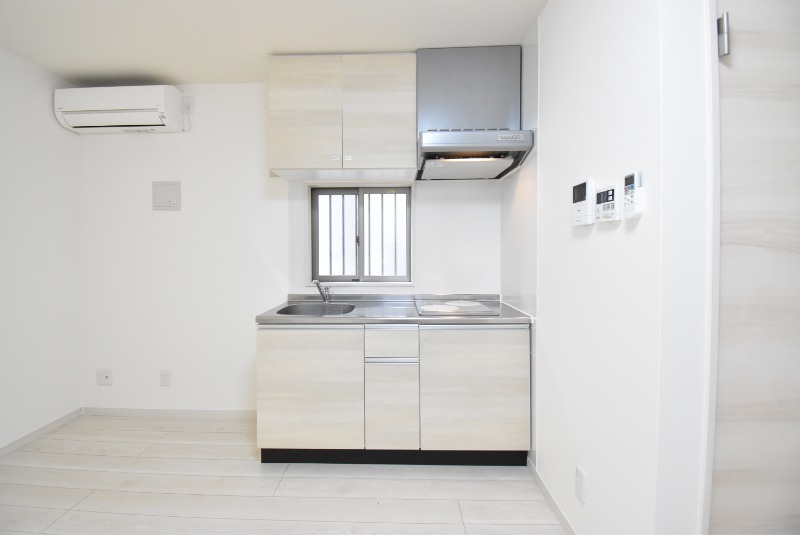 ��ʌ�����s��؂Q���ڂ̃A�p�[�g�̃L�b�`��