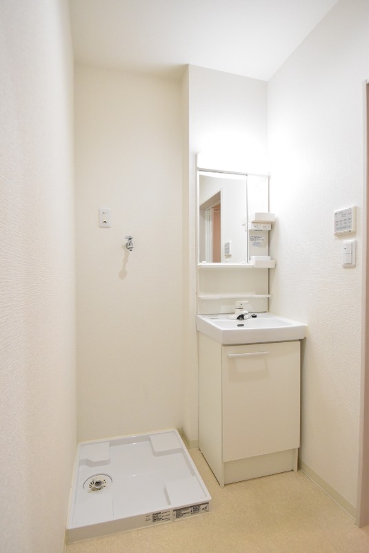 ��ʌ�����s��؂Q���ڂ̃A�p�[�g�̐��ʏ�