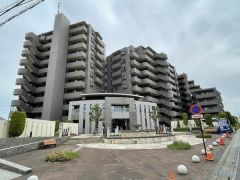 ��ʌ��������܎s�k����i���P����710-1�̃}���V�����̌����O��