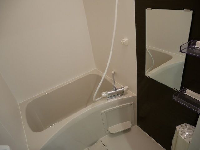 ��ʌ��������܎s�k����i���R���ڂ̃A�p�[�g�̃o�X