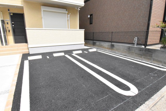 ��ʌ��������܎s�΋�厚�O���̃A�p�[�g�̒��ԏ�