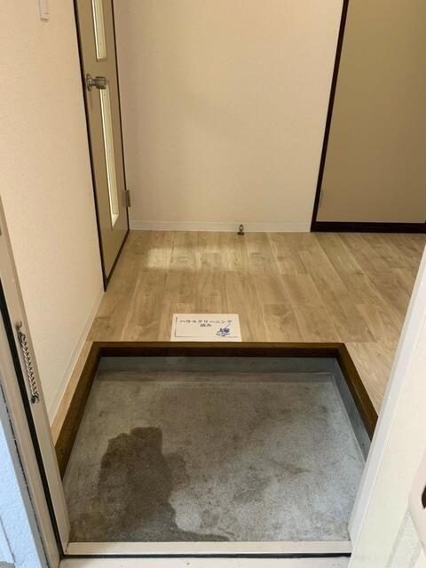 ��ʌ��������܎s�΋�厚�����̃A�p�[�g�̌���