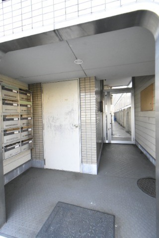 ��ʌ��@�c�s���P���ڂ̃}���V�����̃G���g�����X