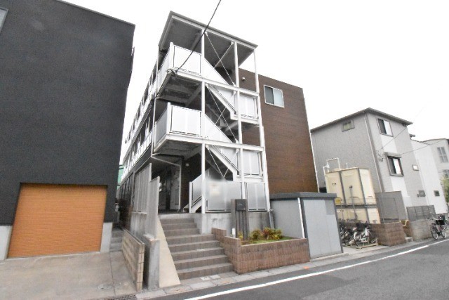 ��ʌ�����s�˒˂R����10-26�̃}���V�����̌����O��